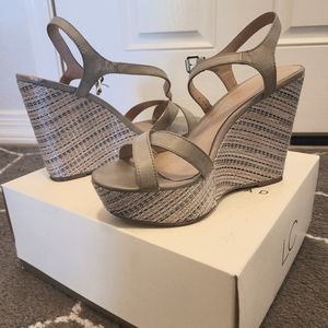 Lauren Conrad Platform Wedge shoes Size 10